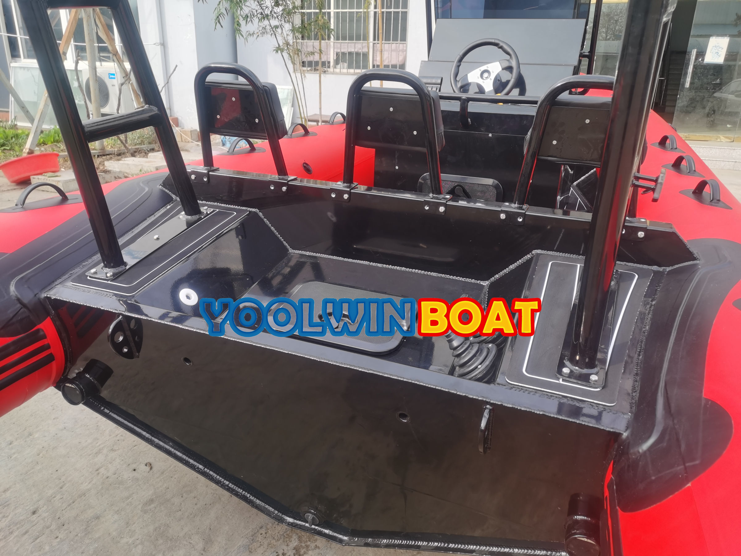 520 rib boat stern